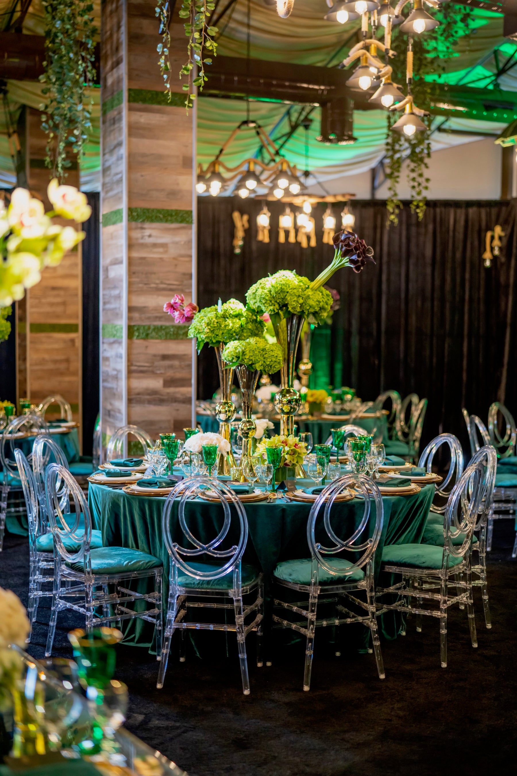 OZ Gold Bar Stool – Event City